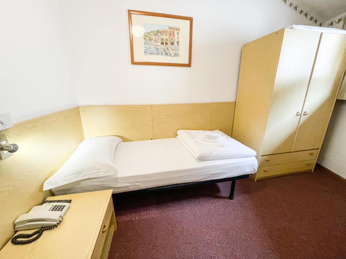Hotel Modena Old Town Malcesine Luaran gambar