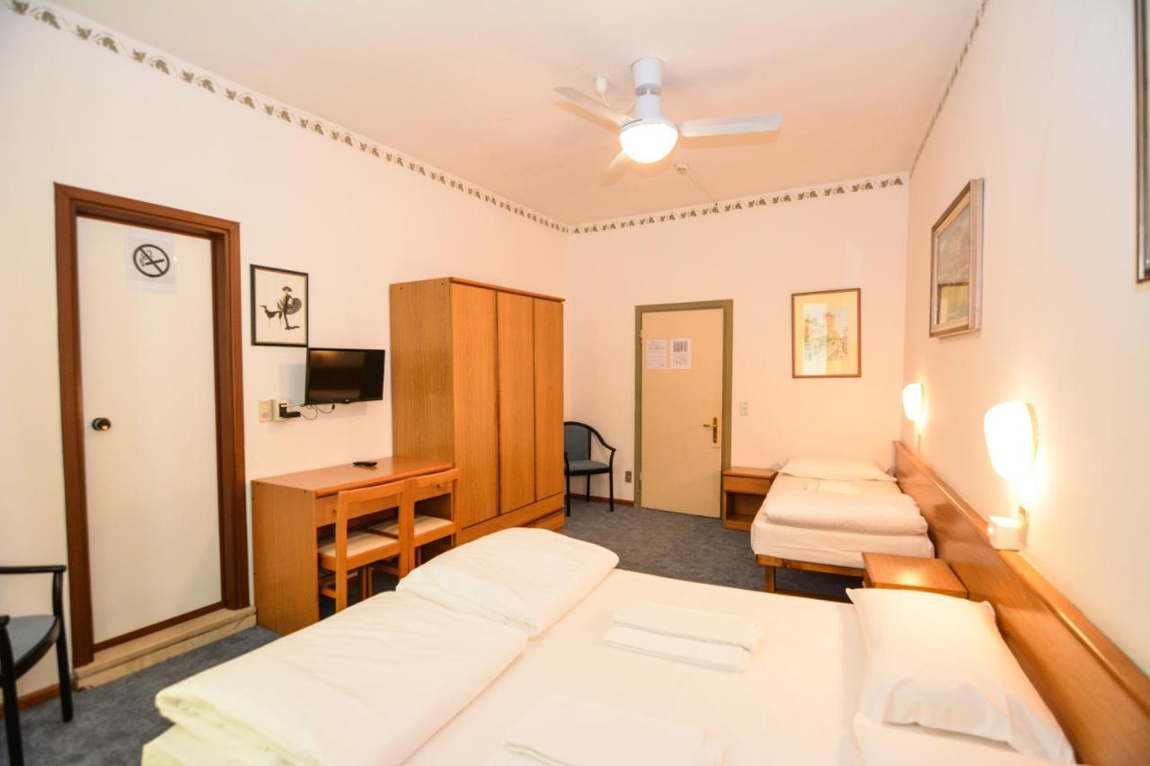 Hotel Modena Old Town Malcesine Luaran gambar