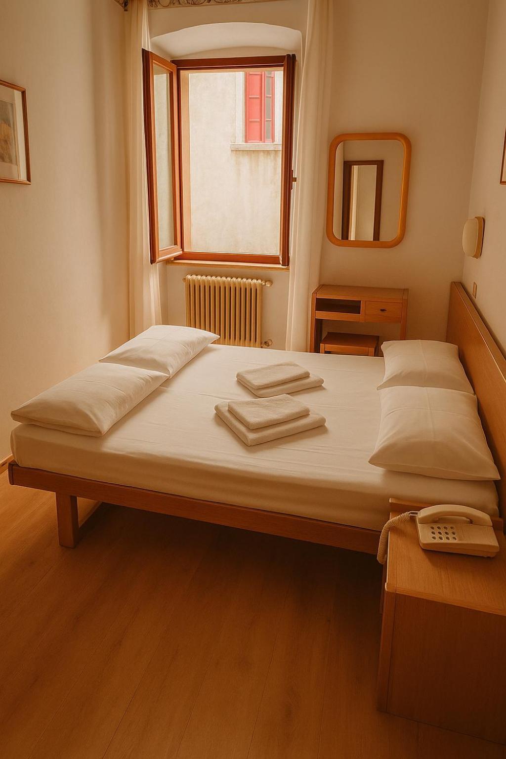 Hotel Modena Old Town Malcesine Luaran gambar