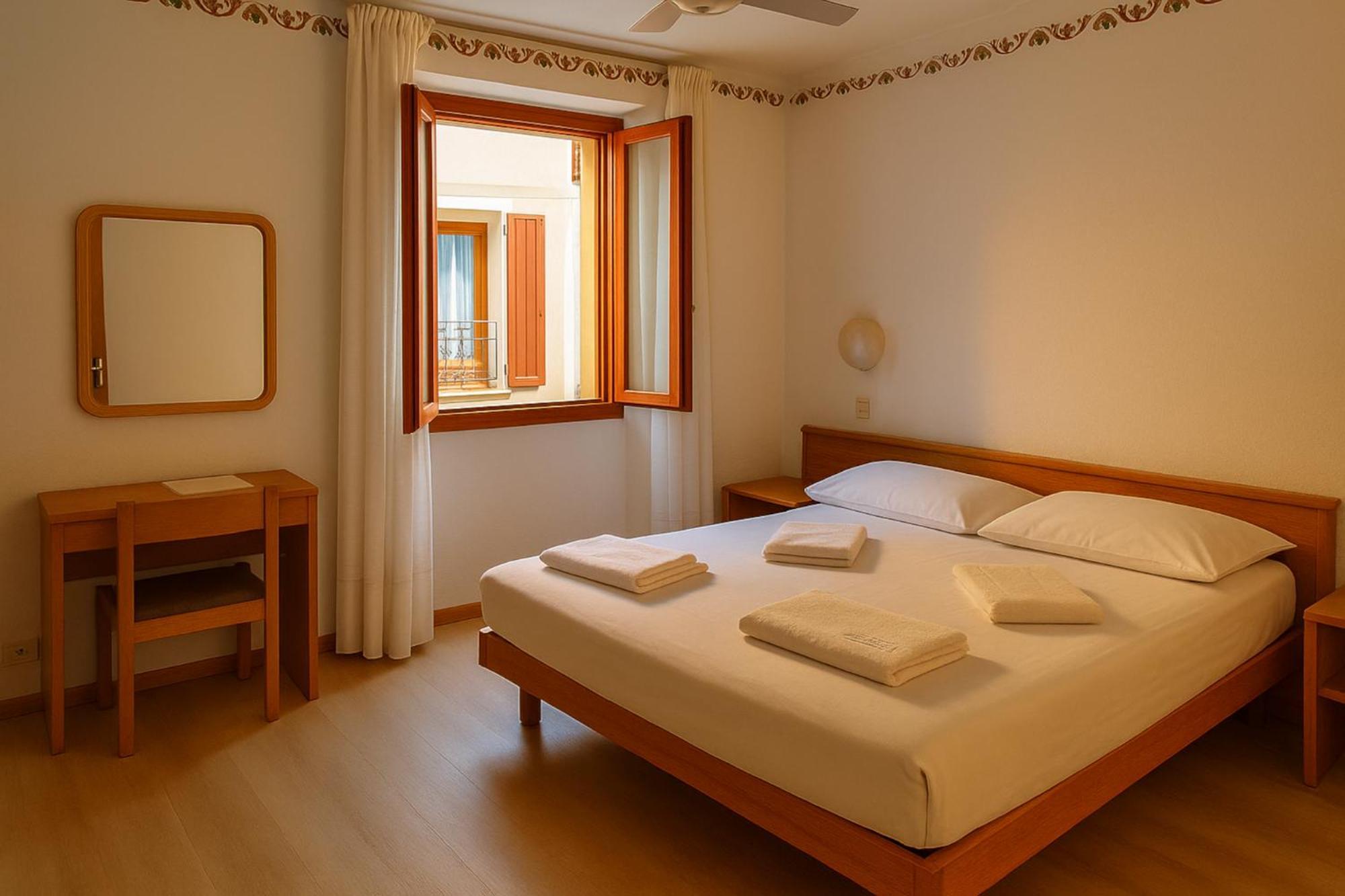 Hotel Modena Old Town Malcesine Luaran gambar
