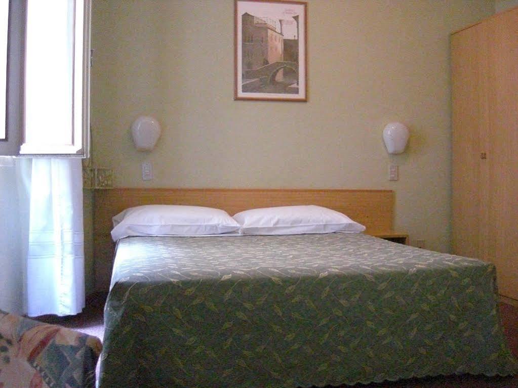 Hotel Modena Old Town Malcesine Luaran gambar
